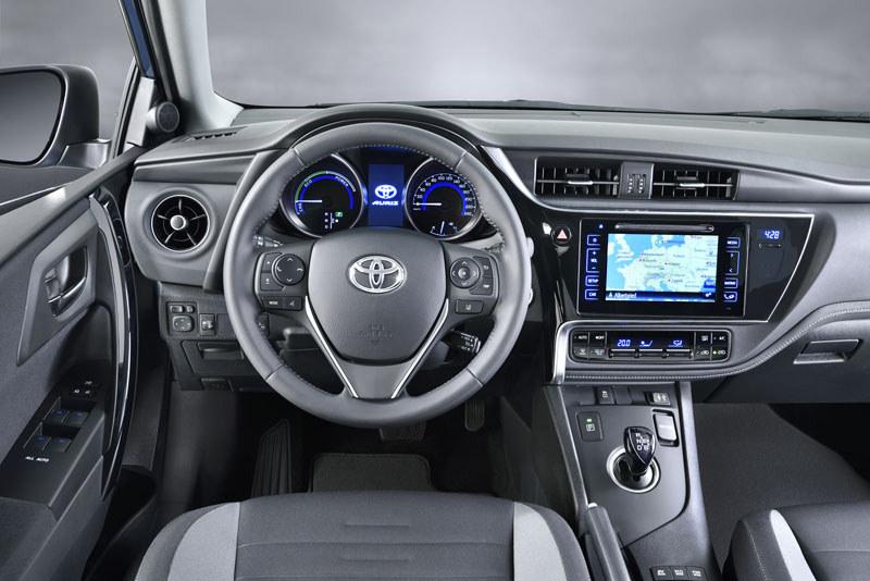 Toyota Auris 2015 Facelift 1,2 t interior