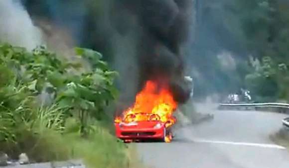 video ferrari 458 italia catches fire in china glo