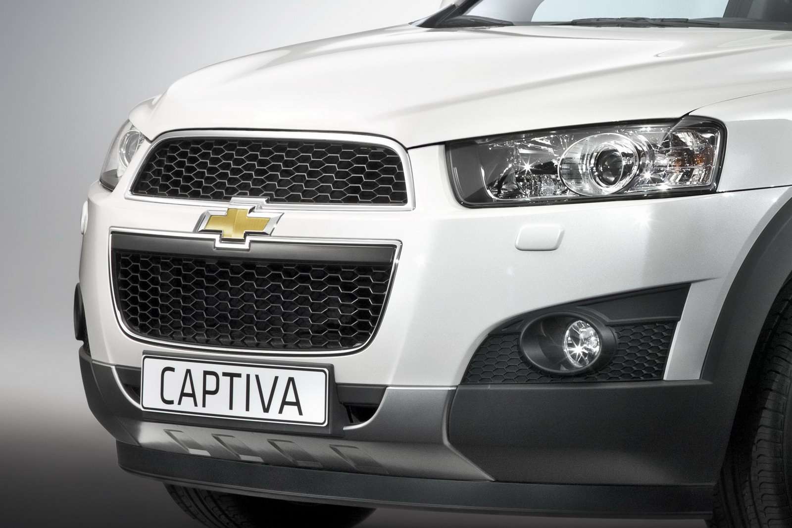 Druga młodość Chevrolet Captiva 2011 [PARYŻ] motofilm.pl