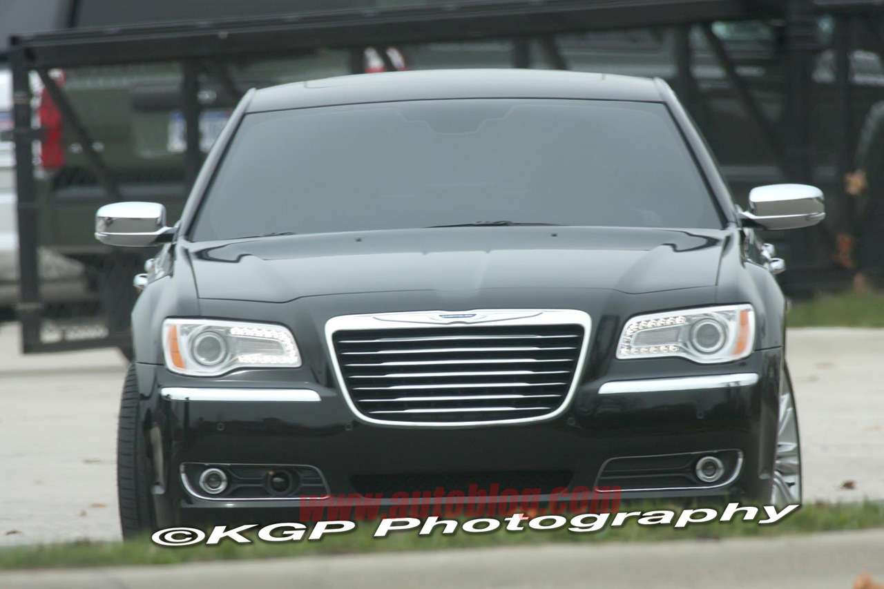 2012 Chrysler 300C bez cienia kamuflażu! [FOT] motofilm.pl