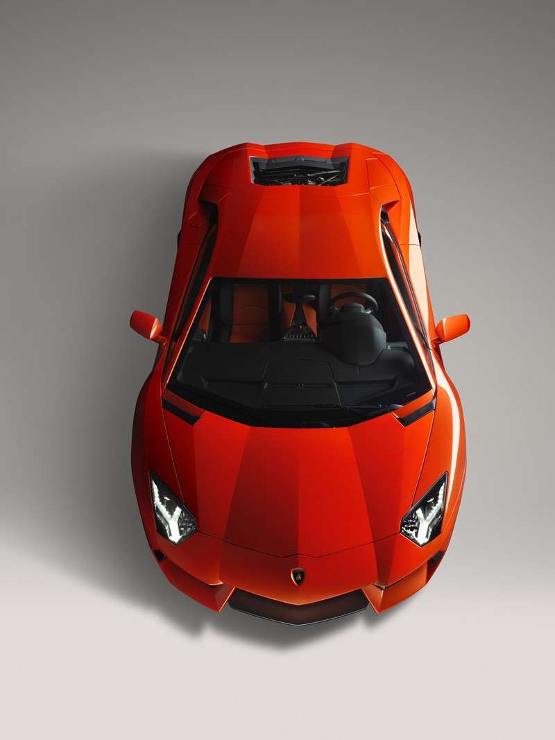 Lamborghini Aventador oficjalnie 80 fot luty 2011