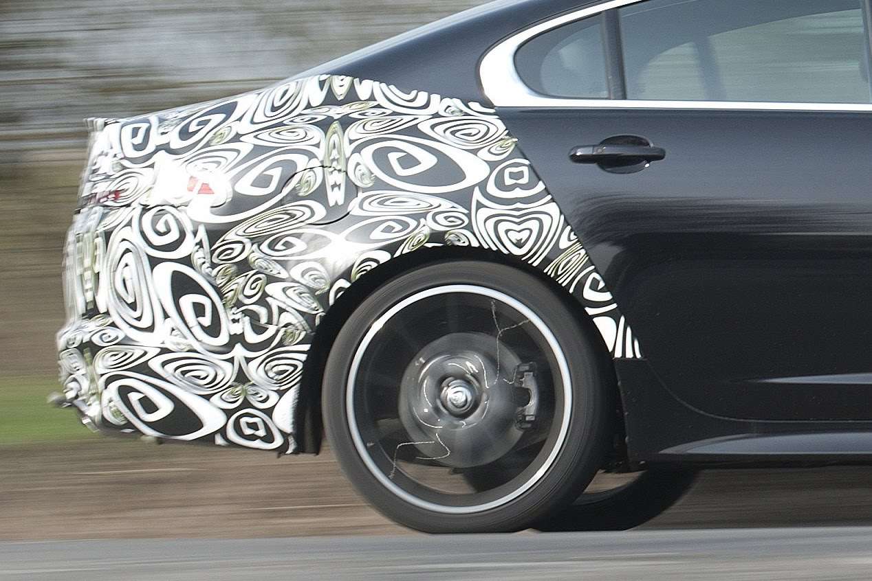 Jaguar XF zdjecia szpieg marzec 2011