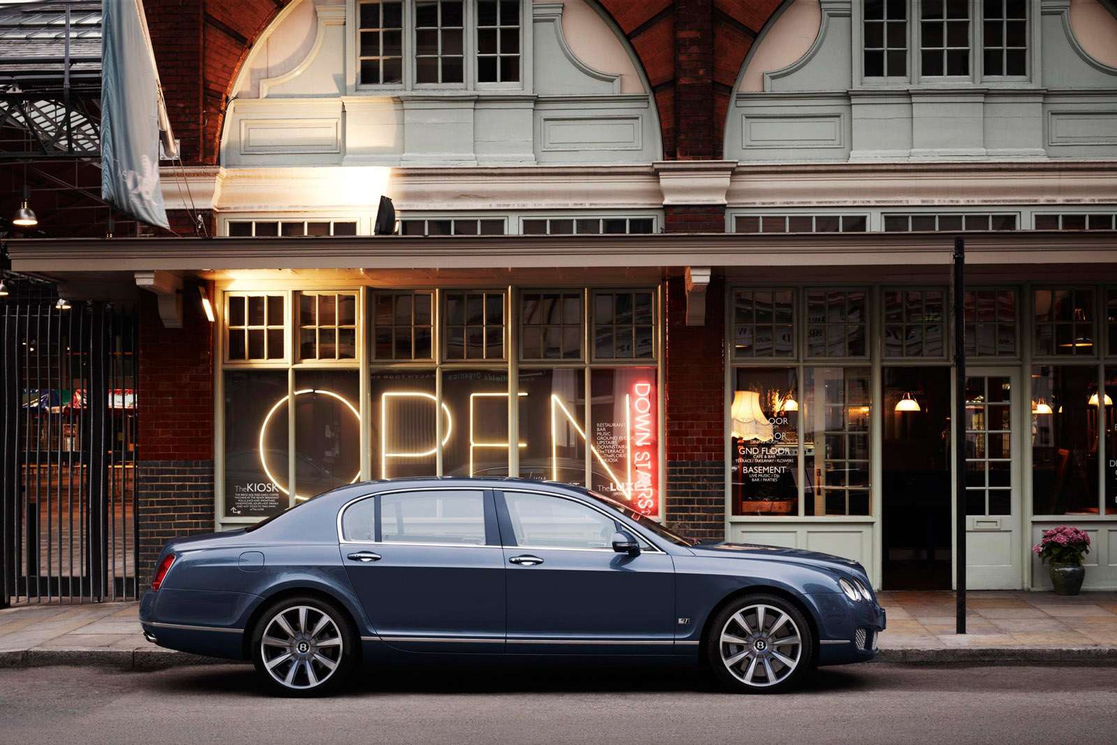 Bentley Continental Flying Spur Series 51 listopad 2010