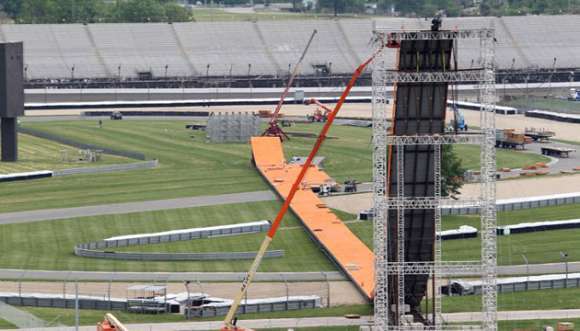 indy 500 jump glo