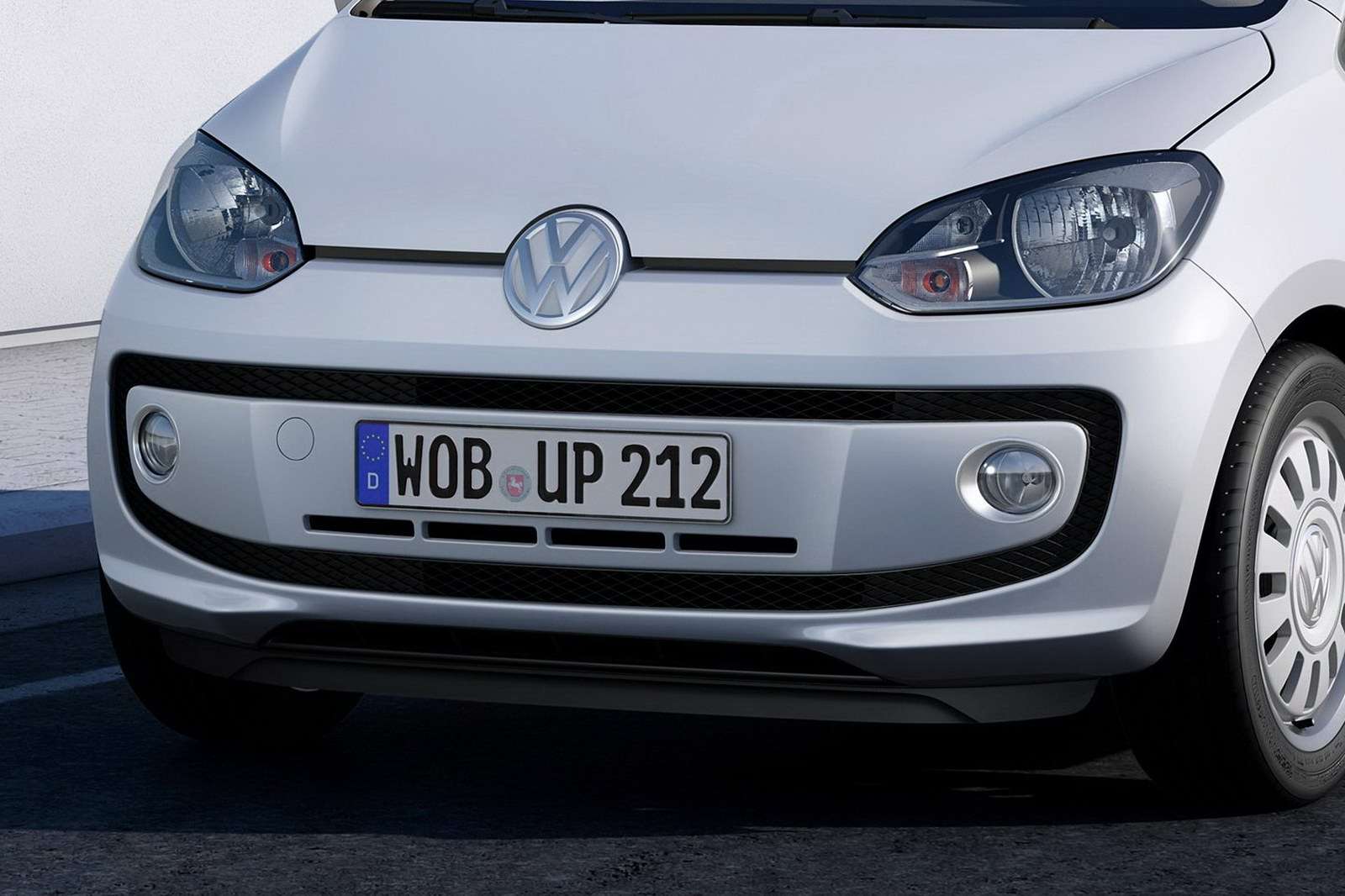 Volkswagen Up oficjalnie fot sierpien 2011