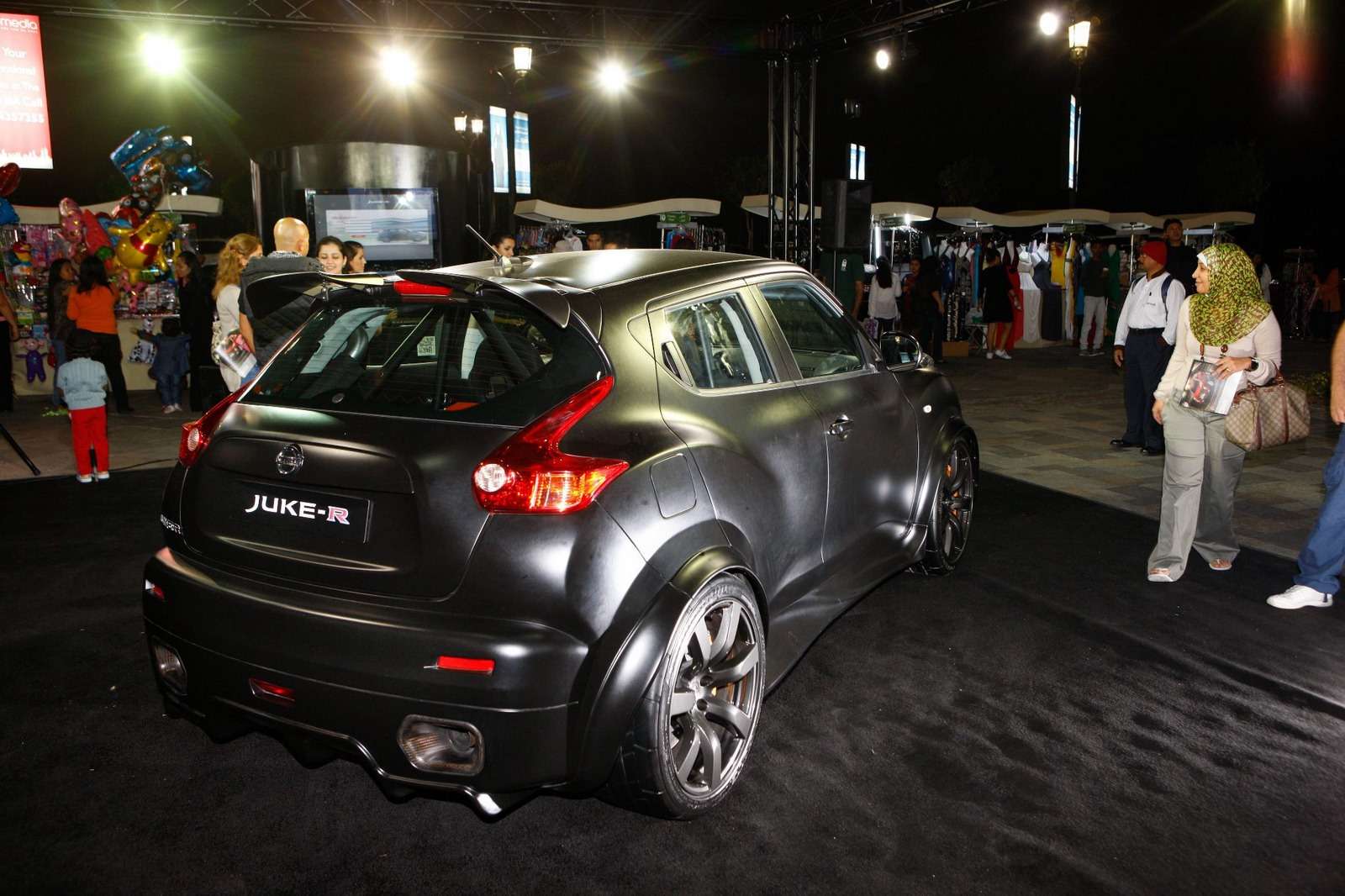 Nissan Juke-R daje wycisk fot styczen 2012
