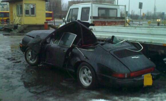 Zabytkowe Porsche 911 rozbite