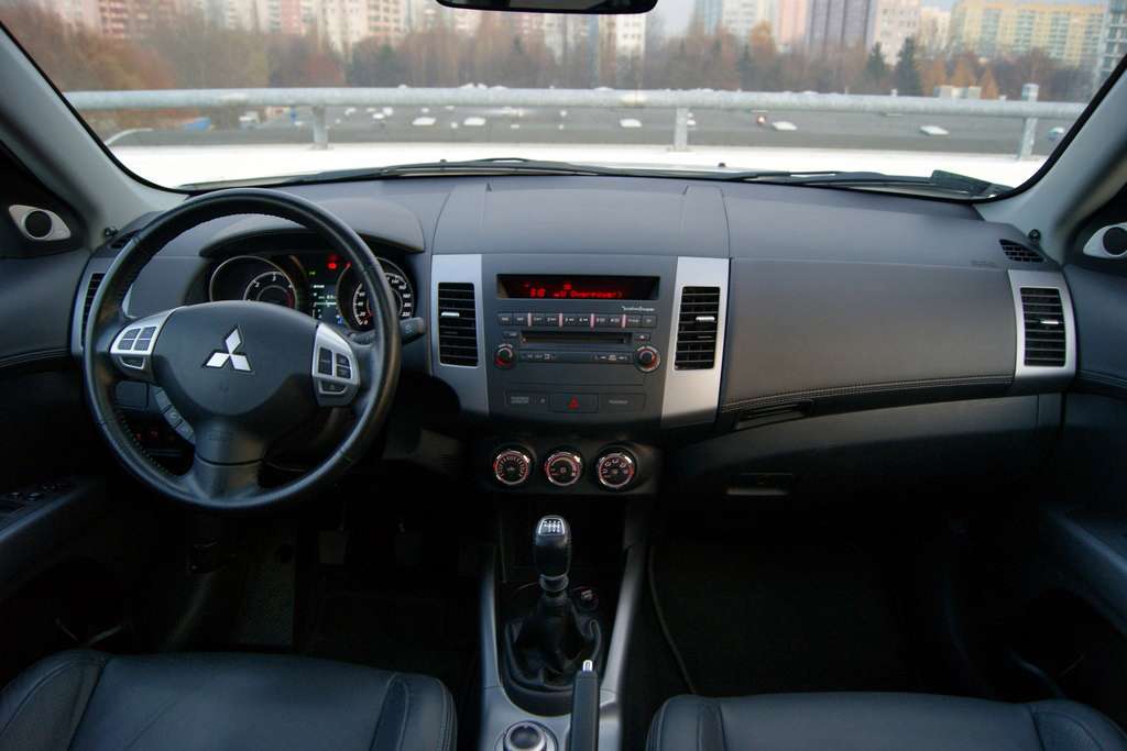 Mitsubishi Outlander test zuch styczen 2012