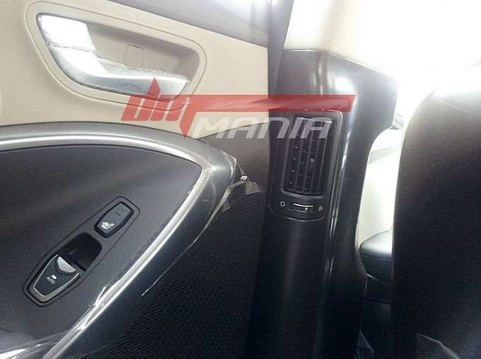 Wyciek zdjęć wnętrza nowego Hyundaia Santa Fe (ix45