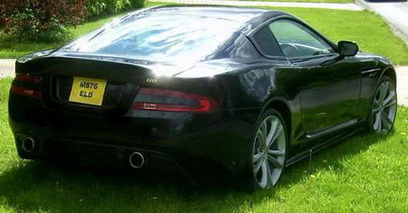 Aston Martin DBS replika