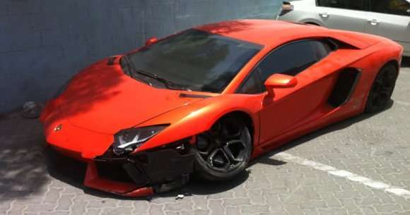 Lamborghini Aventador LP700-4 rozbite w Dubaju