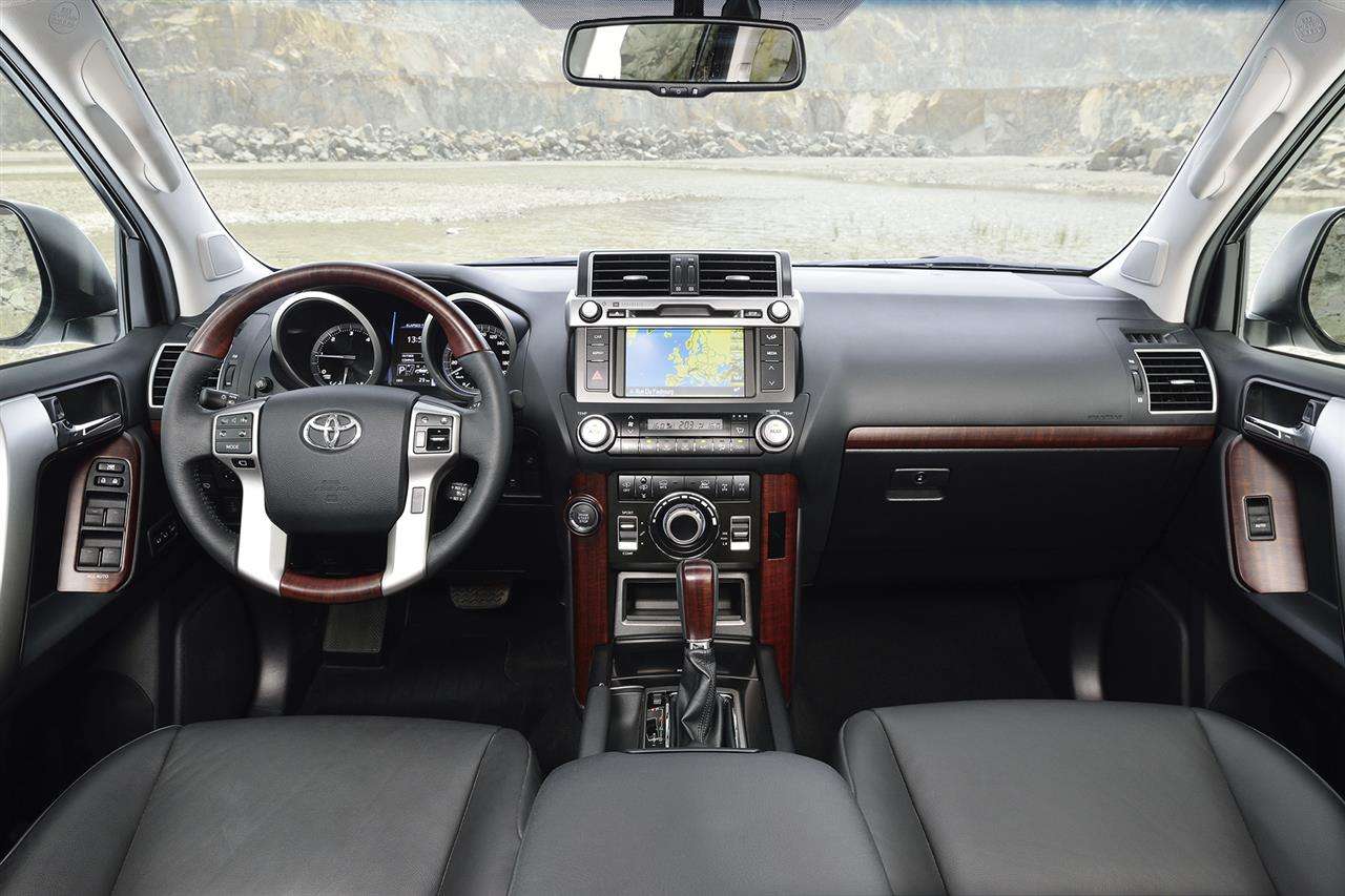 Toyota Land Cruiser Facelift 2014