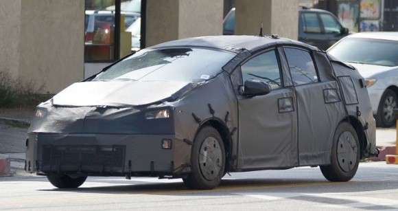 Toyota Prius 2015 szpiegowskie