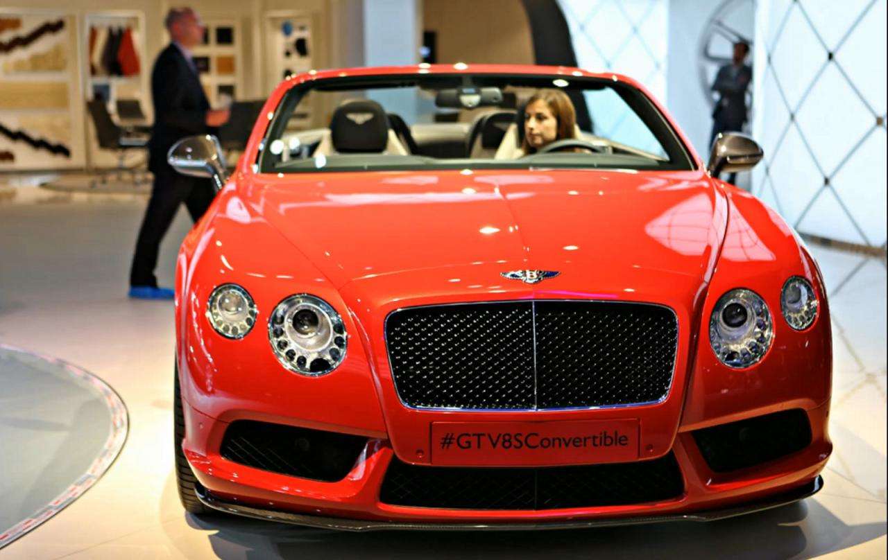 Bentley Continental GT V8 S live