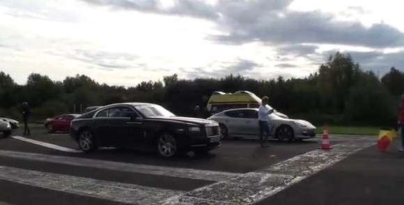 Rolls Royce Wraith vs Porsche Panamera
