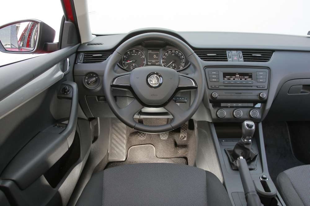 Nowa Skoda Octavia III interior