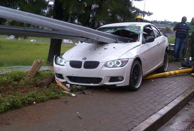 BMW 3-series crash