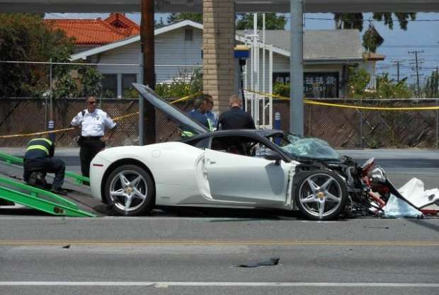 Ferrari 458 Italia crash Hyundai