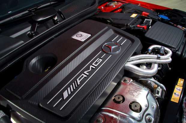 Mercedes A45 AMG engine