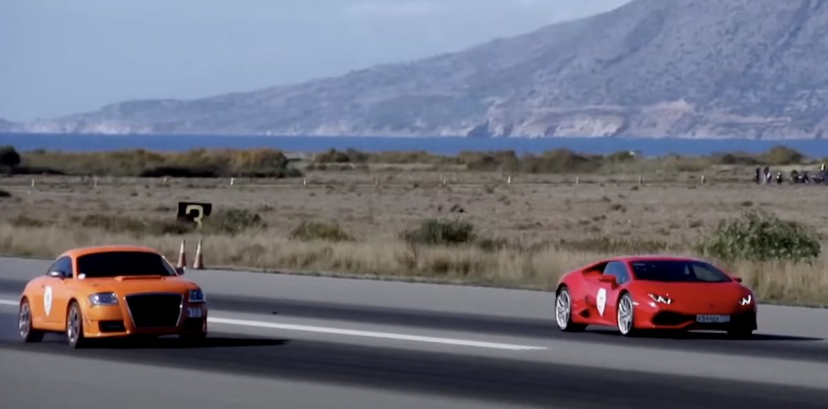 Audi TT vs Lamborghini Huracan