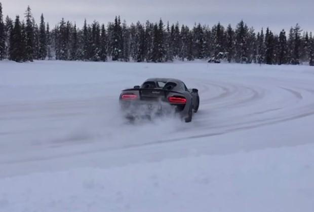 Porsche 918 Spyder snow