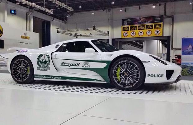Porsche 918 Spyder Dubai Police
