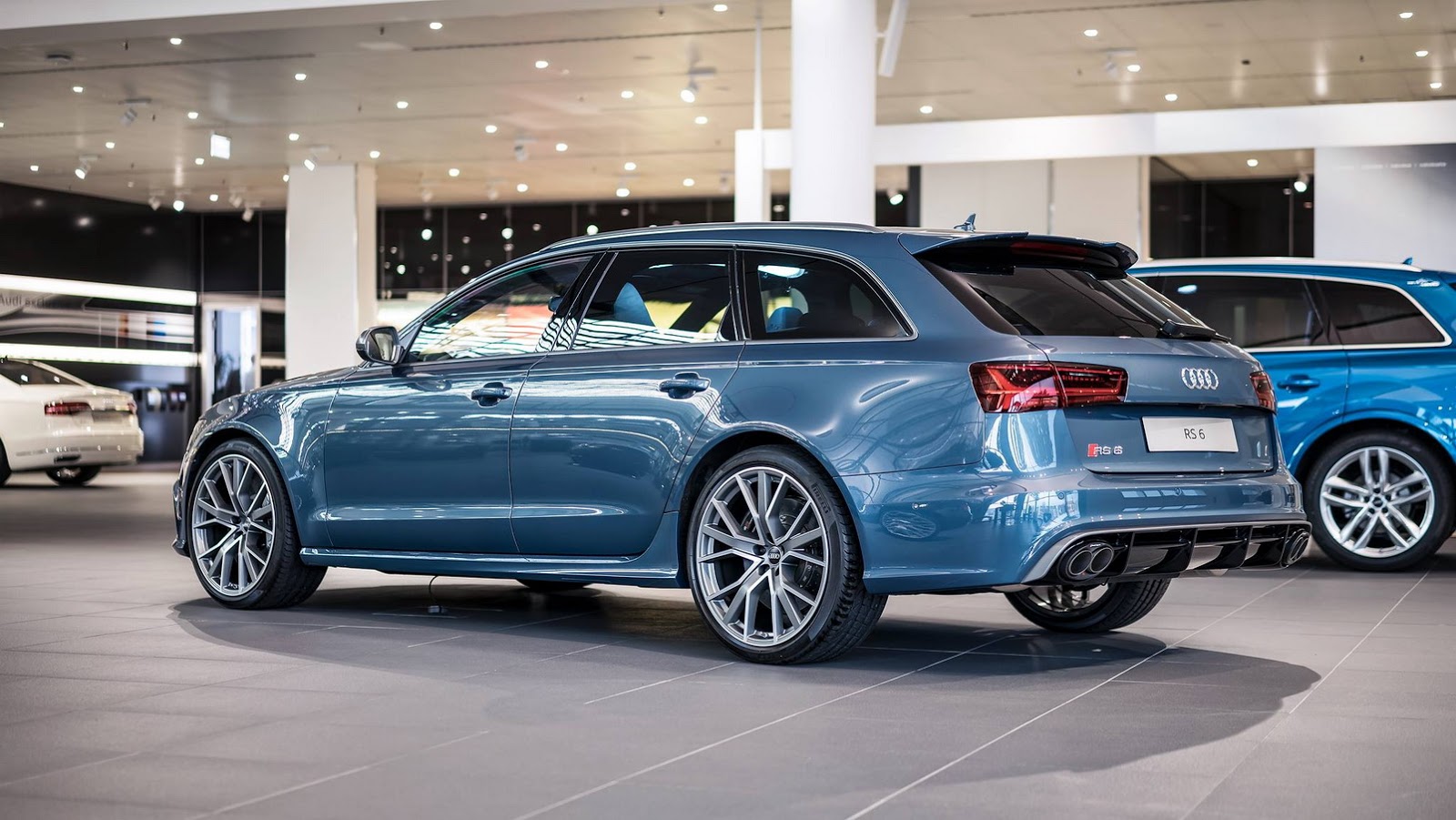 Audi RS6 Performance Audi Exclusive Polar Blue