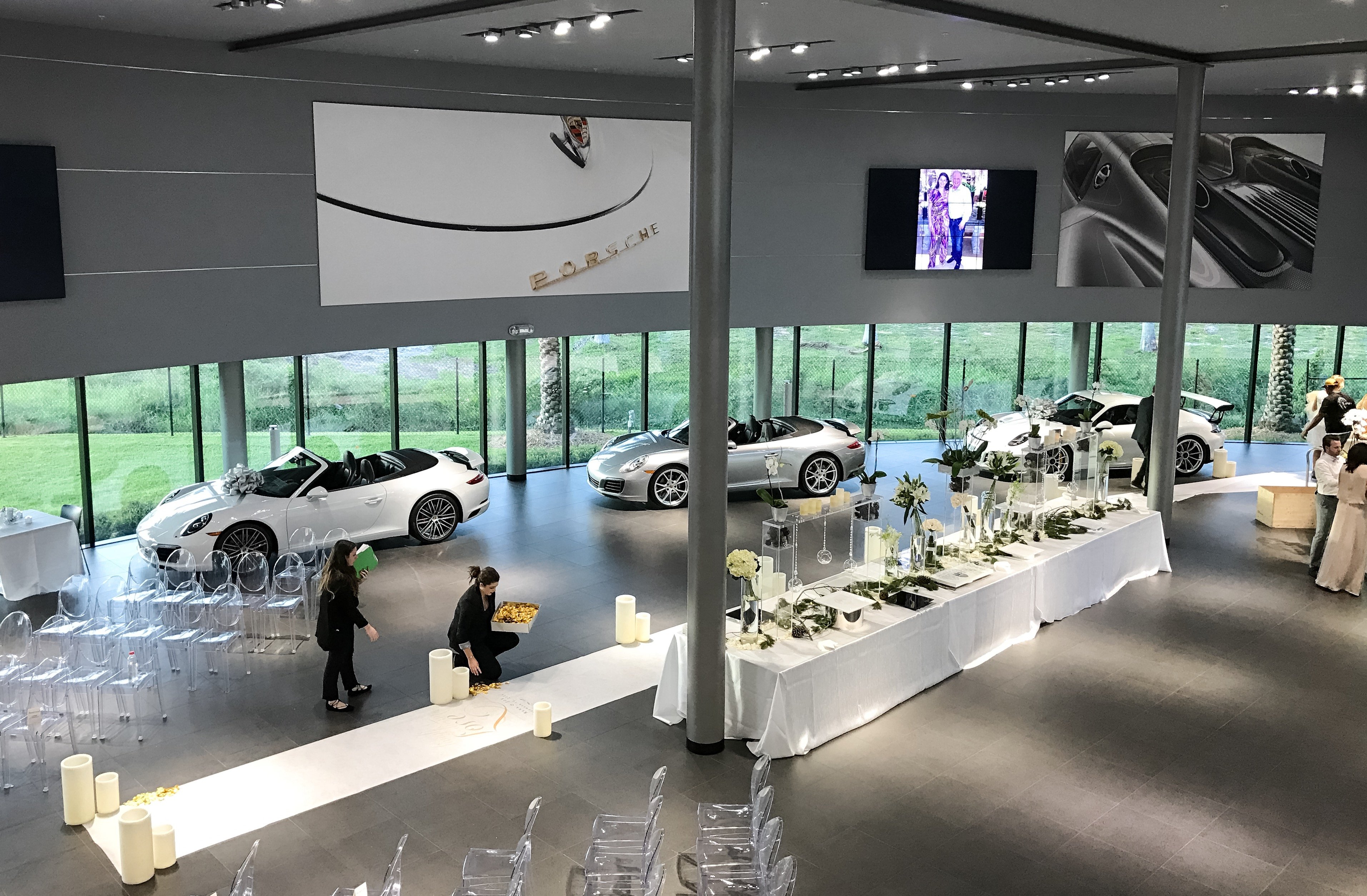 Ślub w salonie Porsche - diler Champion Floryda