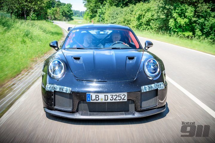 Dziennikarze już jeździli Porsche 991 GT2 RS motofilm.pl