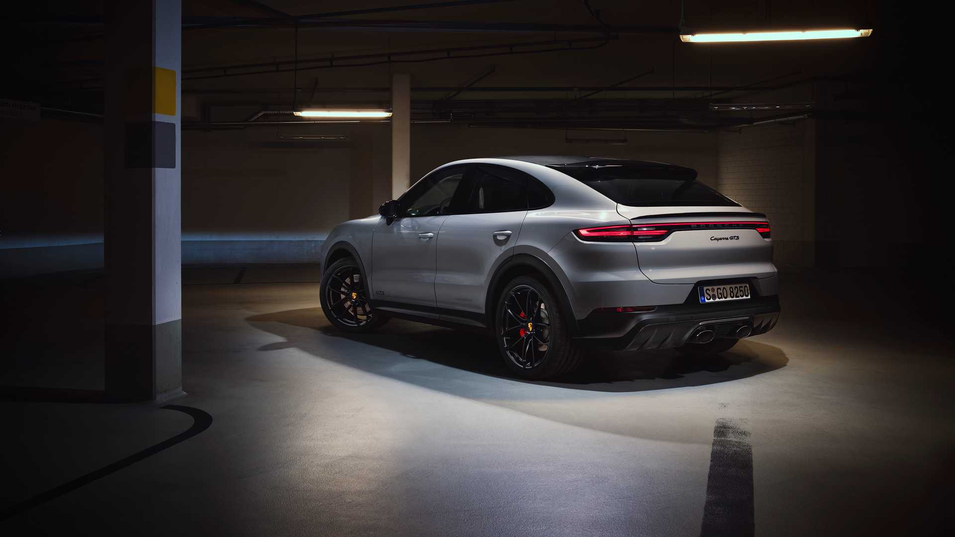 Porsche Cayenne Coupe GTS (2021)