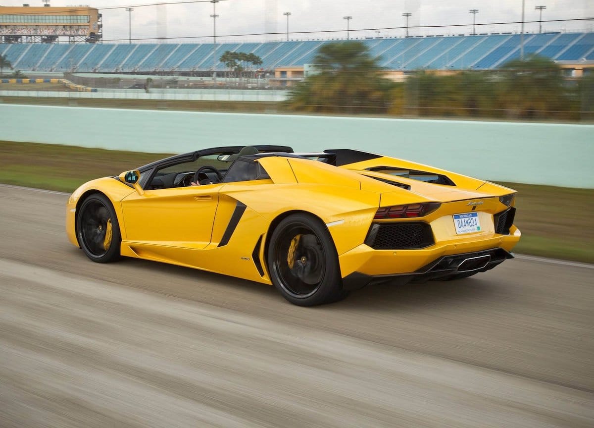 Lamborghini Aventador Roadster: kolor żółty