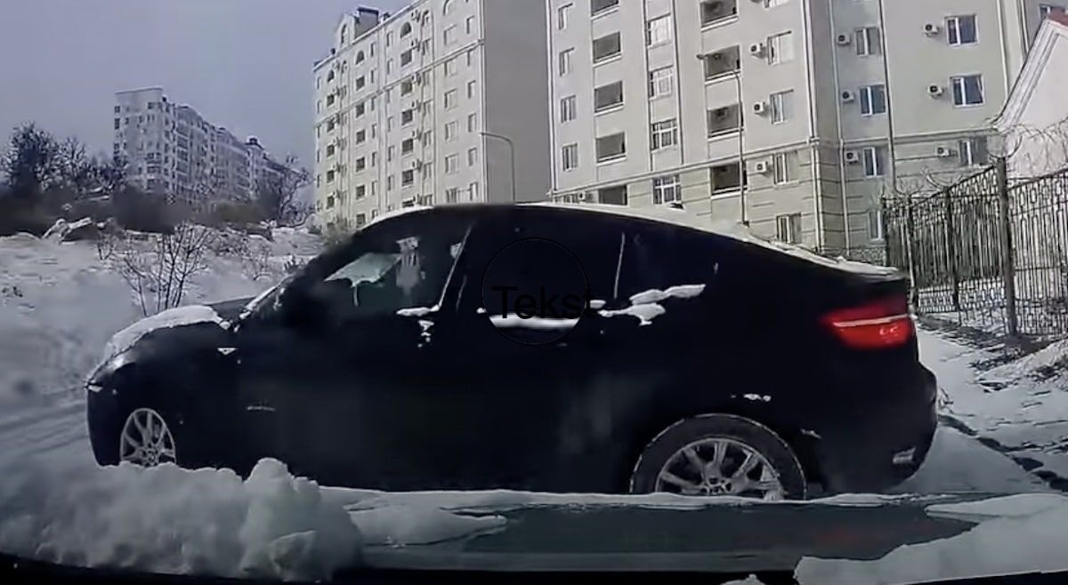 BMW X6 xDrive na lodzie (czarne)
