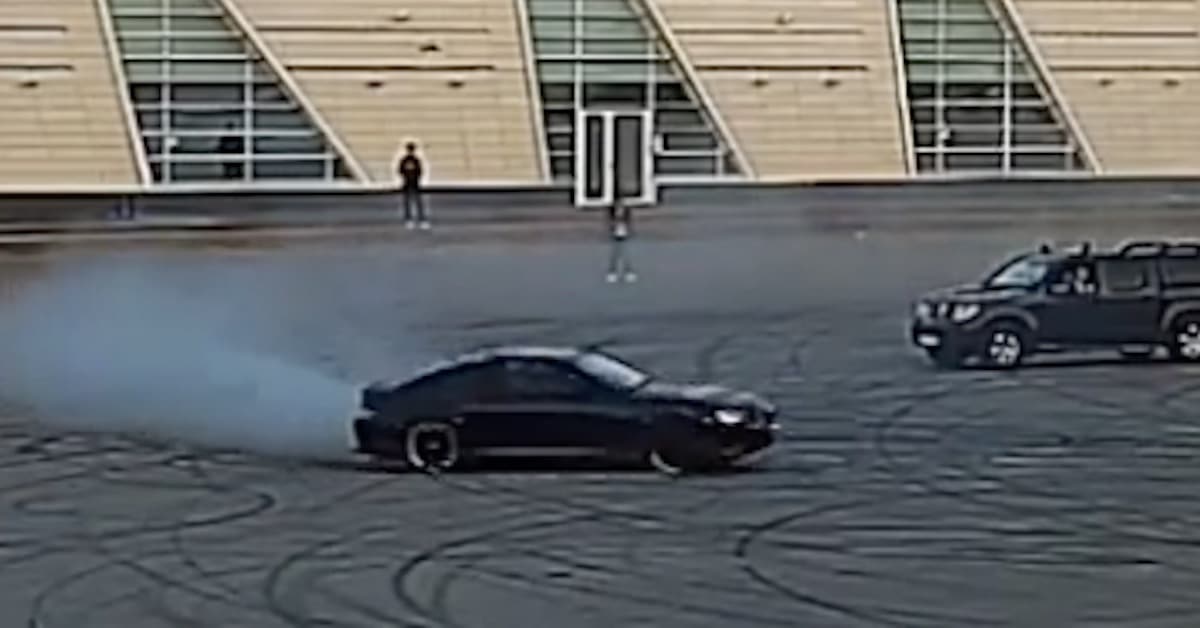 BMW serii 6 (E36) - drift i pożar