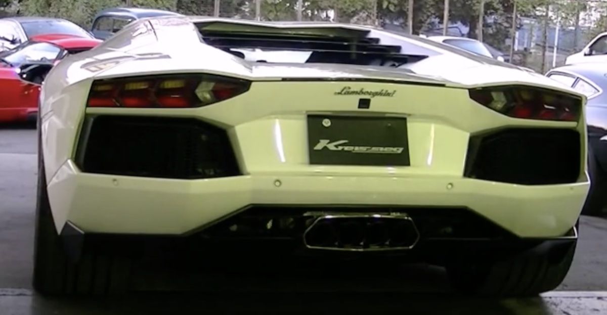 Lamborghini Aventador z wydechem F1