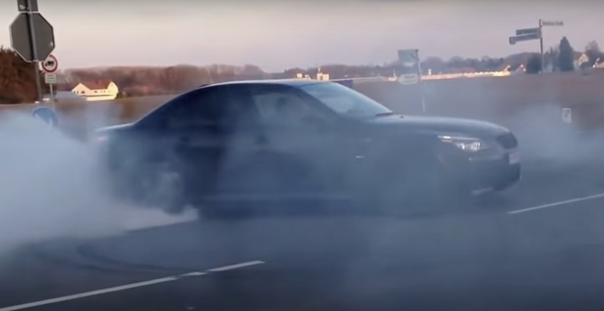 BMW M5 e60 burnout