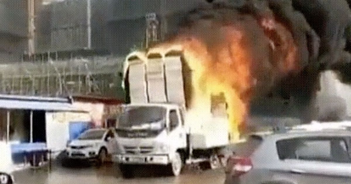Płonąca ciężarówka