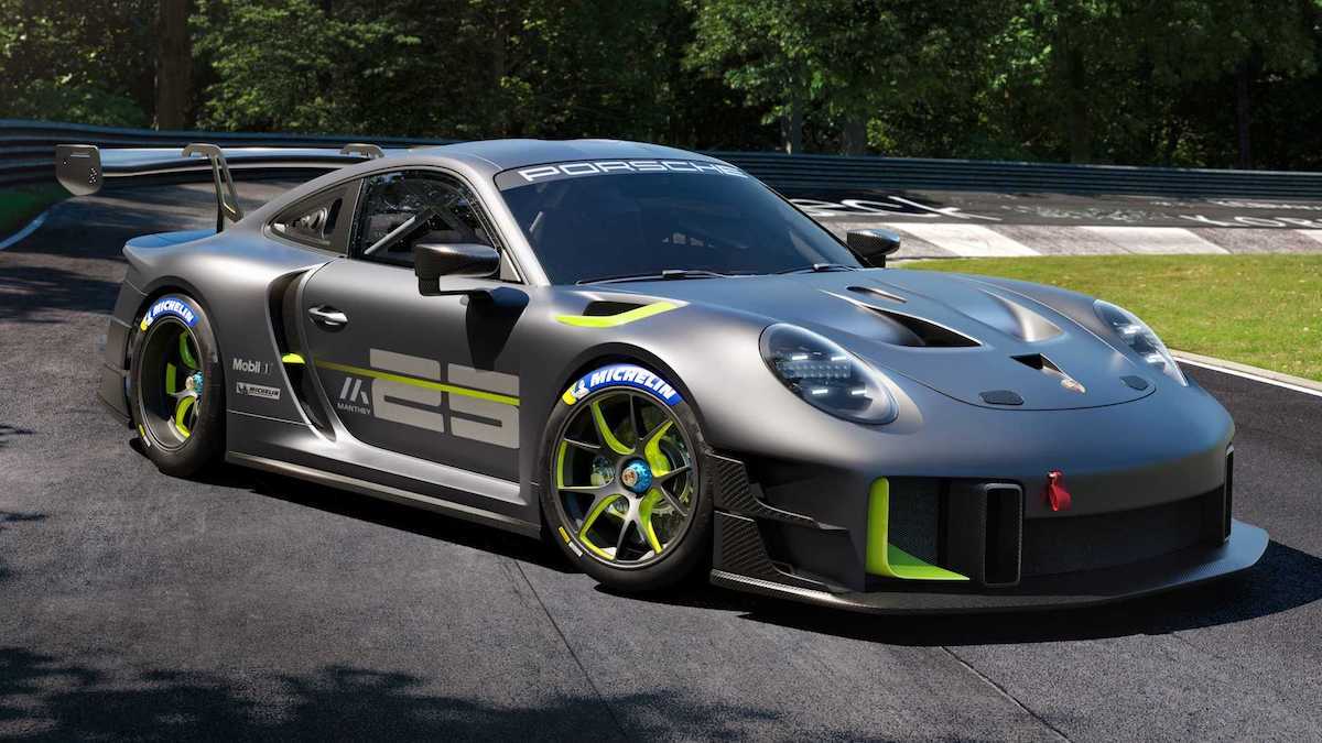 2022 Manthey Racing Porsche 911 GT2 RS Clubsport 25