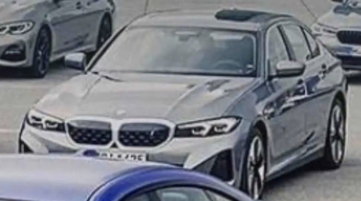 2022 BMW i3 Seria 3