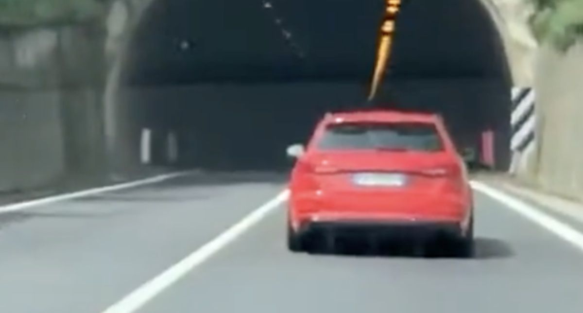 Audi RS3 tunel