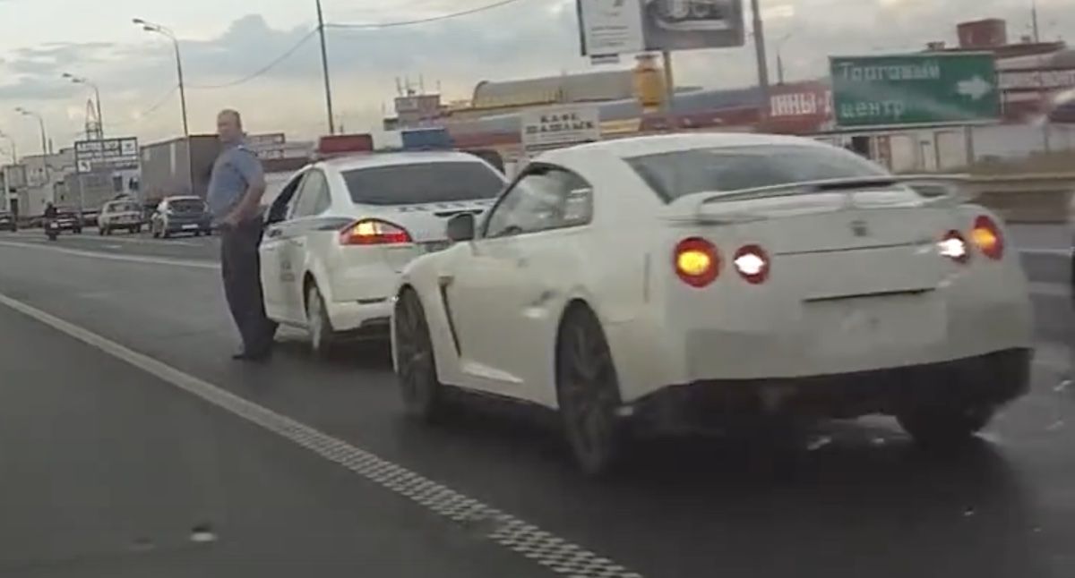 Nissan GT-R policja