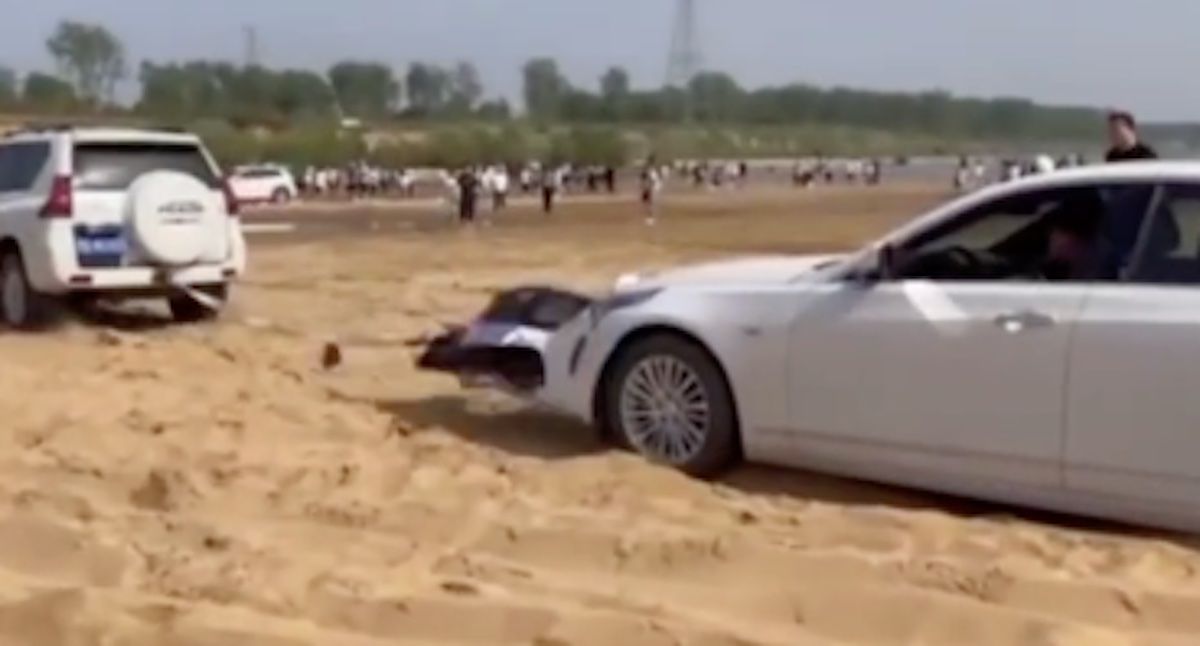 Toyota Land Cruiser holowanie plaża