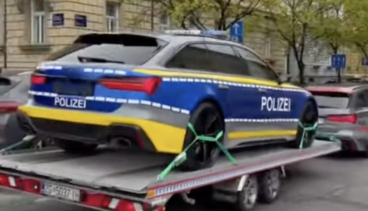 Audi RS6 C8 Avant Quattro polizei