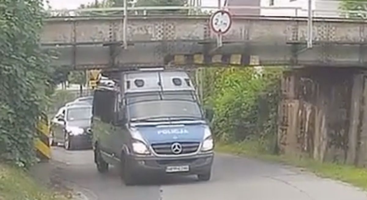 Mercedes Sprinter policja radiowóz