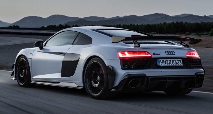 Audi R8 Coupe GT RWD