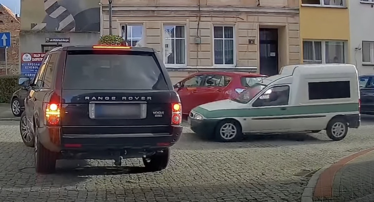 Range Rover Ford Courier