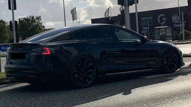 Tesla Model S Lamborghini Huracan