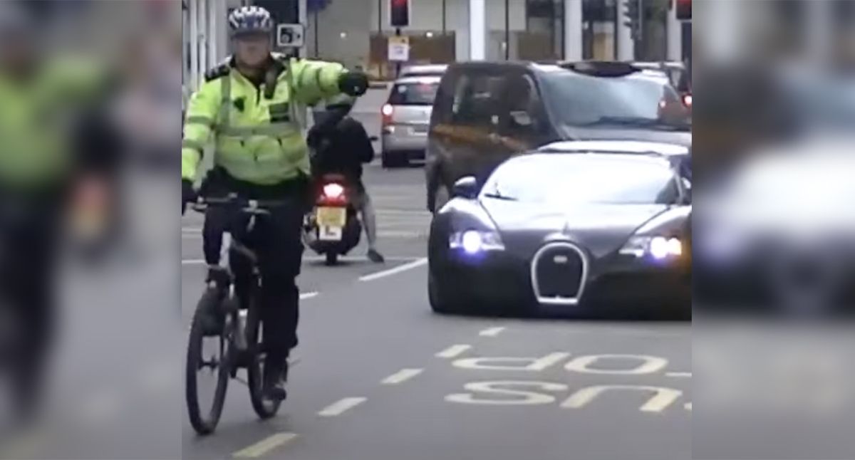 Bugatti Veyron policja rower