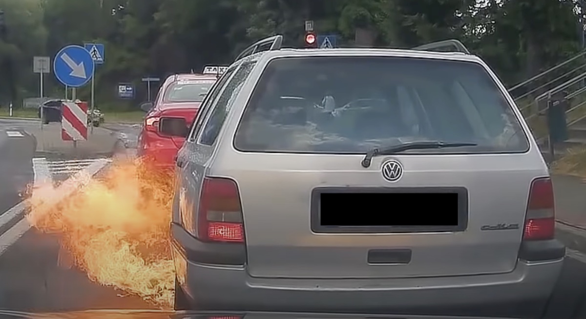 Volkswagen Golf pożar