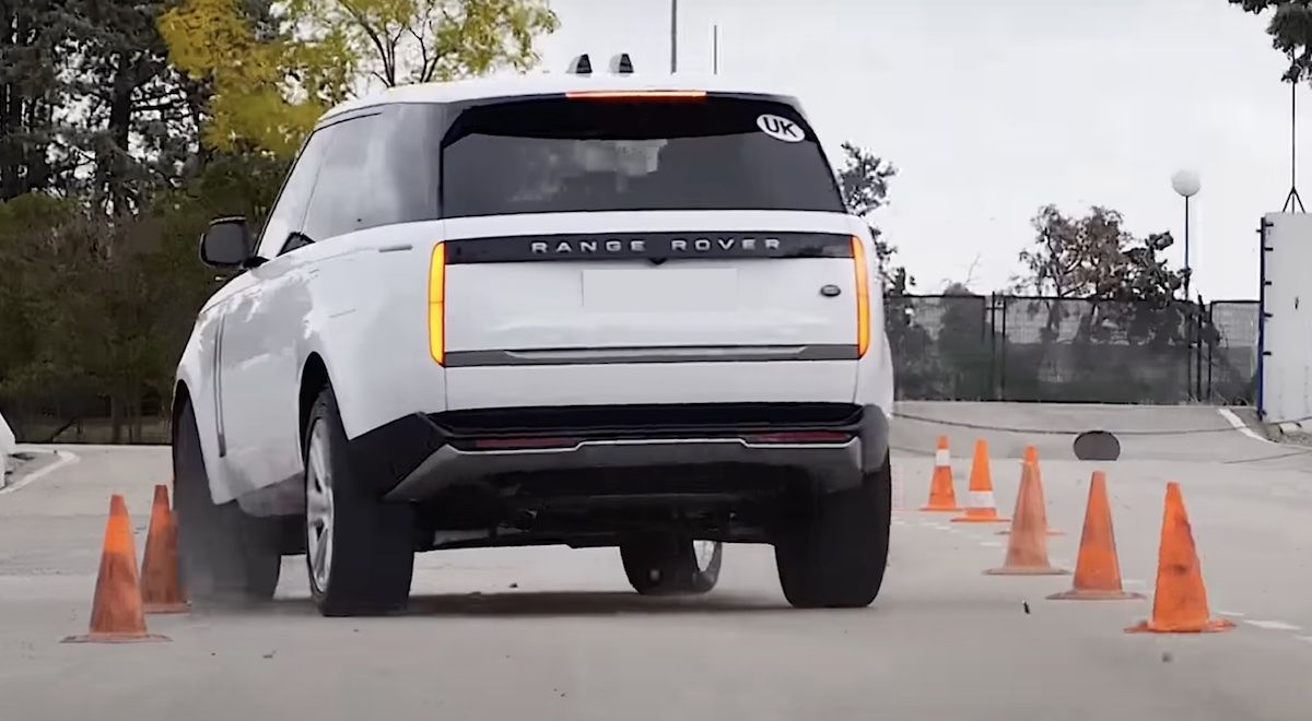 Range Rover test łosia