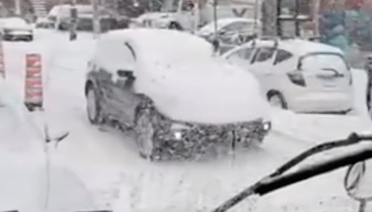 samochód śnieg odśnieżanie